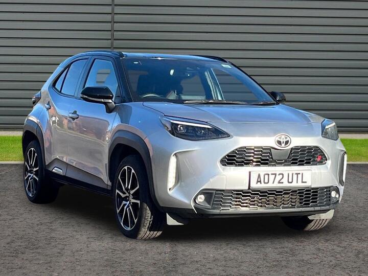 Toyota Yaris Cross 1.5 VVT-h GR SPORT E-CVT Euro 6 (s/s) 5dr Toyota Yaris Cross 1.5 VVT-h GR SPORT E-CVT Euro 6 (s/s) 5dr