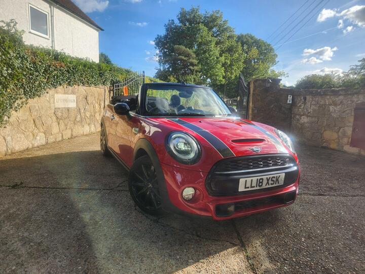 MINI Convertible 2.0 Cooper S Steptronic Euro 6 (s/s) 2dr