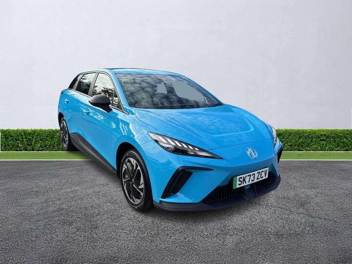MG MG4 64kWh SE Long Range Auto 5dr