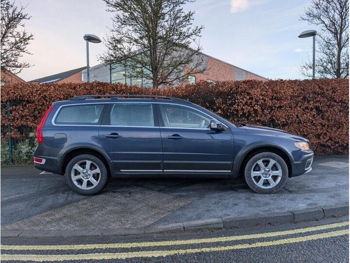 Volvo XC70 2.4 D5 SE Geartronic AWD Euro 5 5dr