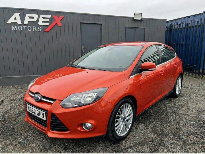 Ford Focus 1.0T EcoBoost Zetec Euro 5 (s/s) 5dr
