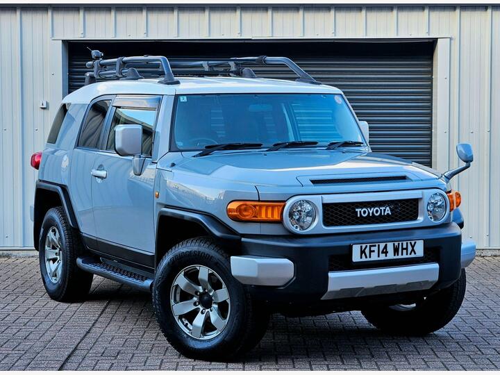 Toyota FJ Cruiser 4.0 OFF ROAD PACKAGE