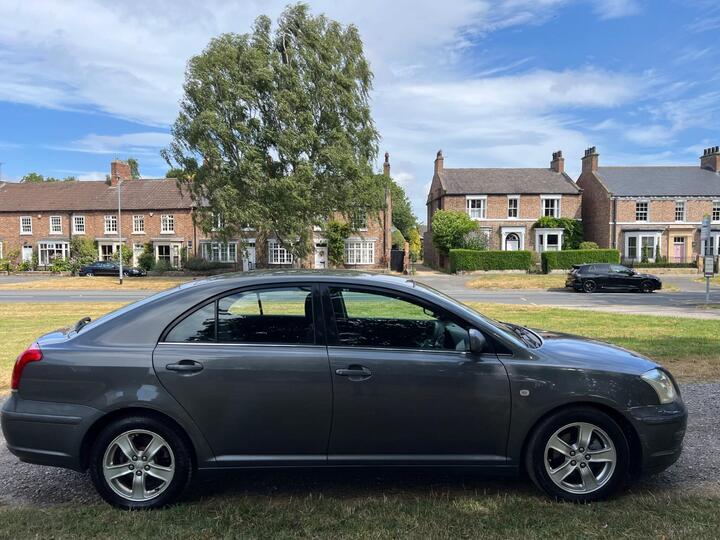 Toyota Avensis 1.8 VVT-i T3-X 5dr