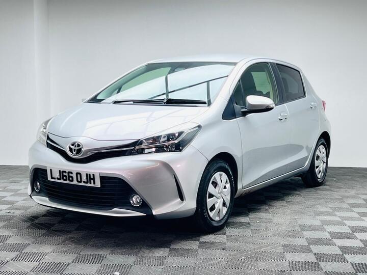 Toyota Yaris 1.33 Dual VVT-i Icon Multidrive S Euro 6 5dr (Safety Sense)