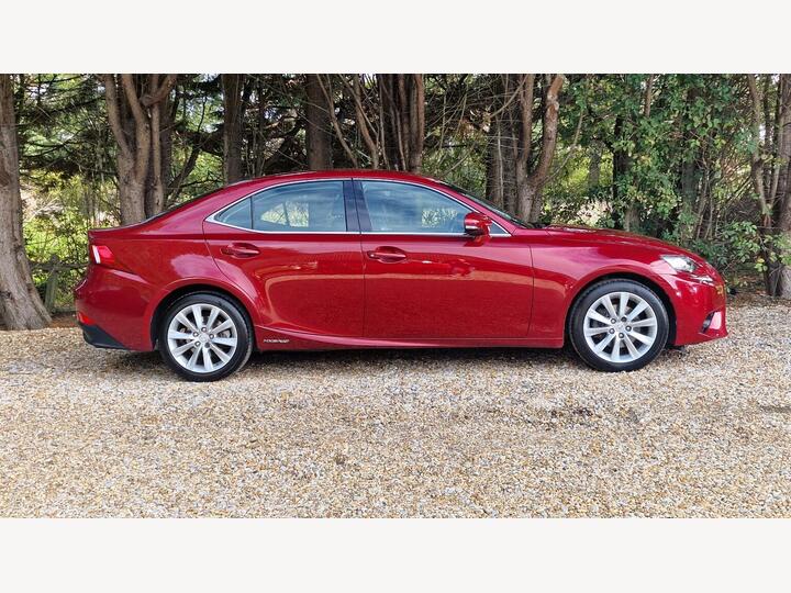 Lexus IS 2.5 300h Executive Edition E-CVT Euro 6 (s/s) 4dr