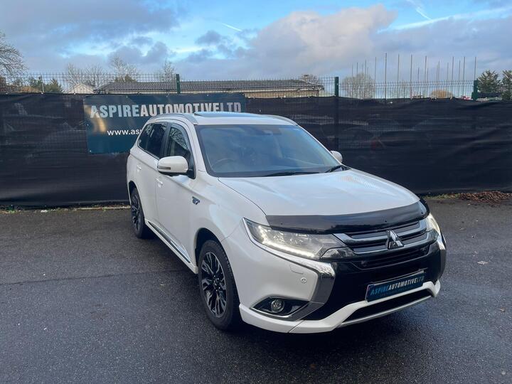 Mitsubishi Outlander 2.0h 12kWh 5hs CVT 4WD Euro 6 (s/s) 5dr