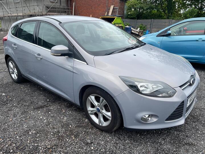 Ford Focus 1.6 Zetec Powershift Euro 5 5dr