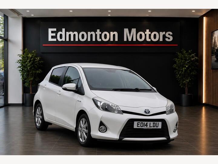 Toyota Yaris 1.5 VVT-h Icon Plus CVT Euro 5 5dr