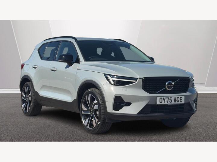 Volvo XC40 2.0 B4 MHEV Ultra Dark DCT Auto Euro 6 (s/s) 5dr