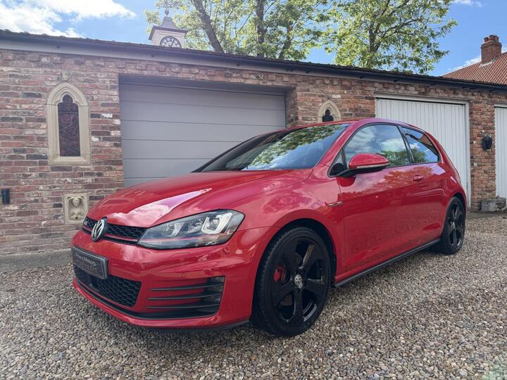 Volkswagen GOLF 2.0 TSI BlueMotion Tech GTI Euro 6 (s/s) 3dr Volkswagen GOLF 2.0 TSI BlueMotion Tech GTI Euro 6 (s/s) 3dr