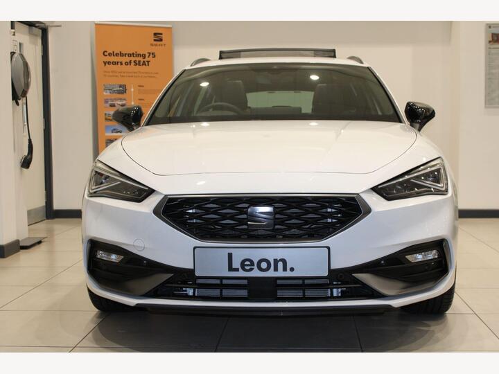 SEAT Leon 1.5 ETSI MHEV FR Black Edition DSG Euro 6 (s/s) 5dr