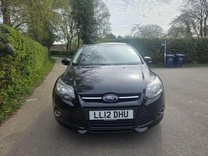 Ford Focus 1.0T EcoBoost Zetec Euro 5 (s/s) 5dr