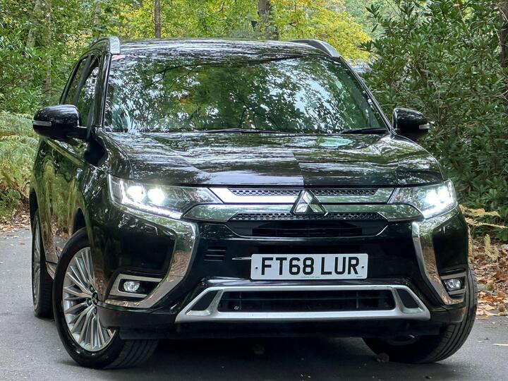 Mitsubishi Outlander 2.4h TwinMotor 13.8kWh 4h CVT 4WD Euro 6 (s/s) 5dr