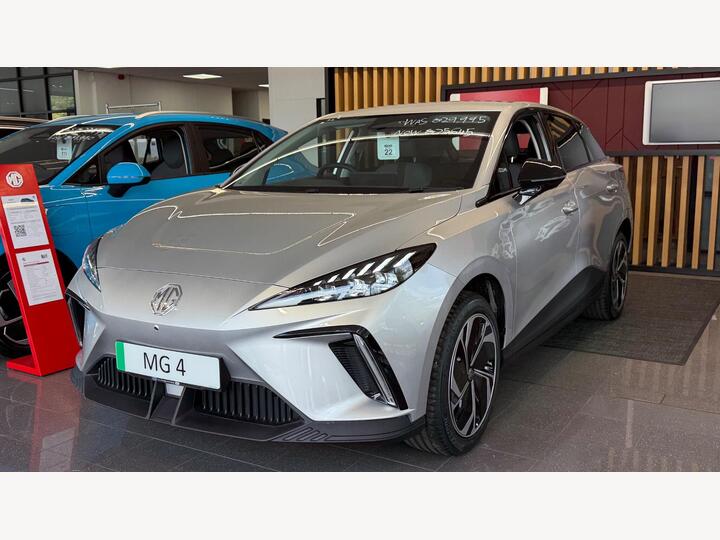 MG MG4 64kWh Premium Long Range Auto 5dr
