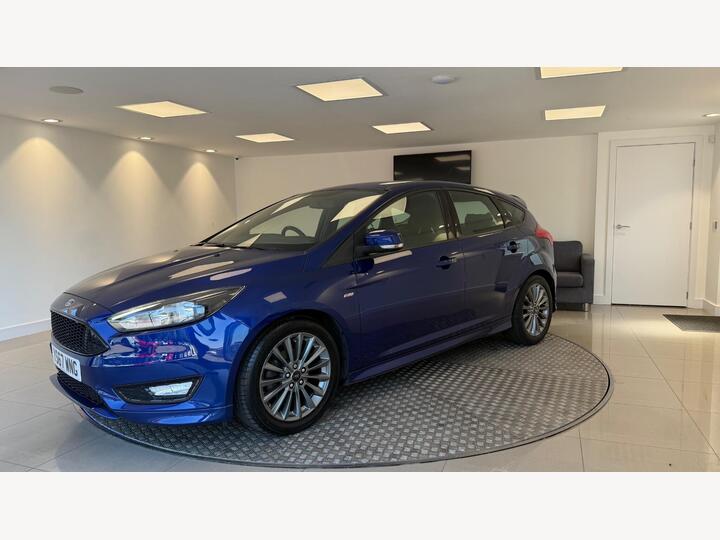 Ford Focus 1.0T EcoBoost ST-Line Euro 6 (s/s) 5dr