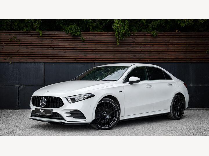 Mercedes-Benz A CLASS 1.3 A250e 15.6kWh AMG Line (Premium 2) 8G-DCT Euro 6 (s/s) 4dr