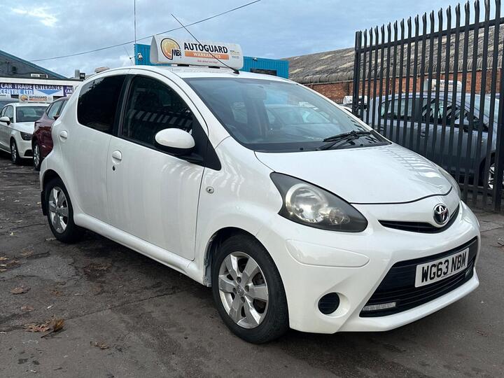 Toyota AYGO 1.0 VVT-i Move Euro 5 5dr