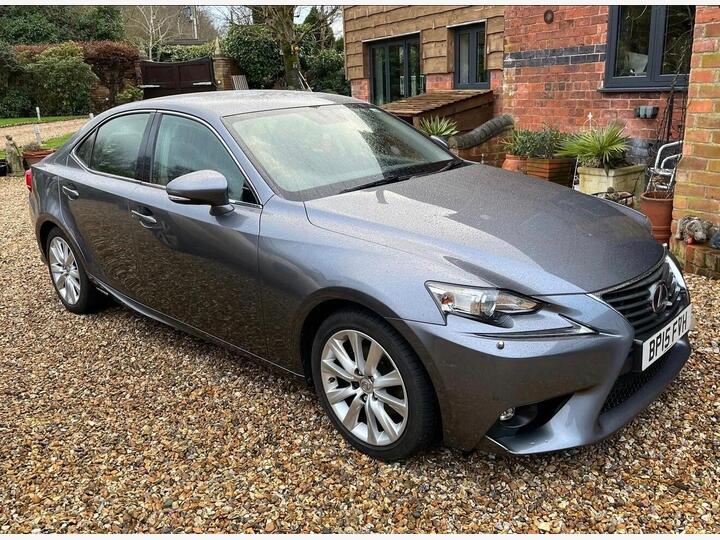 Lexus IS 2.5 300h Executive Edition E-CVT Euro 5 (s/s) 4dr