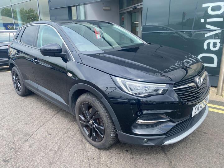 Vauxhall Grandland X 1.5 Turbo D SRi Nav Euro 6 (s/s) 5dr Vauxhall Grandland X 1.5 Turbo D SRi Nav Euro 6 (s/s) 5dr