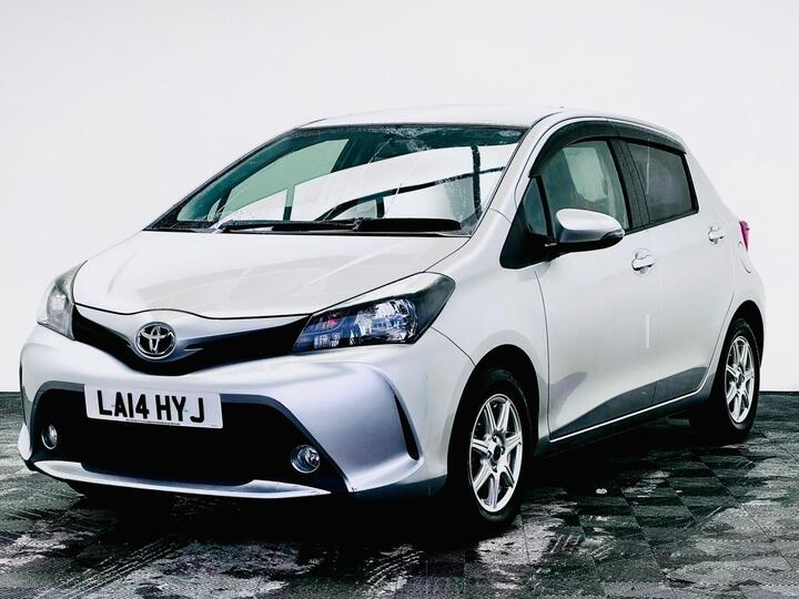 Toyota Yaris 1.33 Dual VVT-i Icon Multidrive S Euro 6 5dr (Safety Sense)