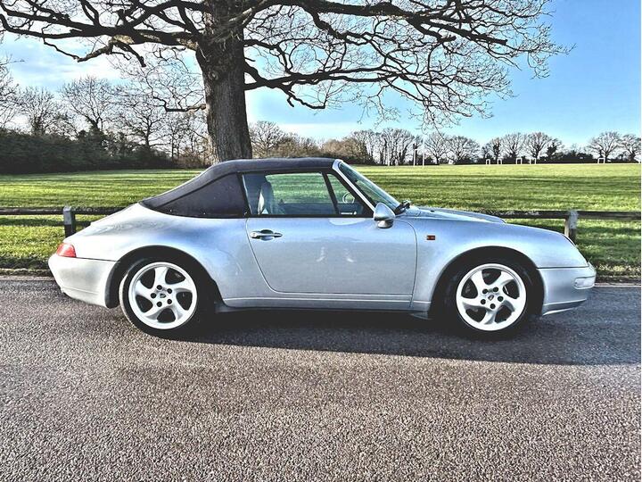 Porsche 911 3.6 993 Carrera Cabriolet 2dr