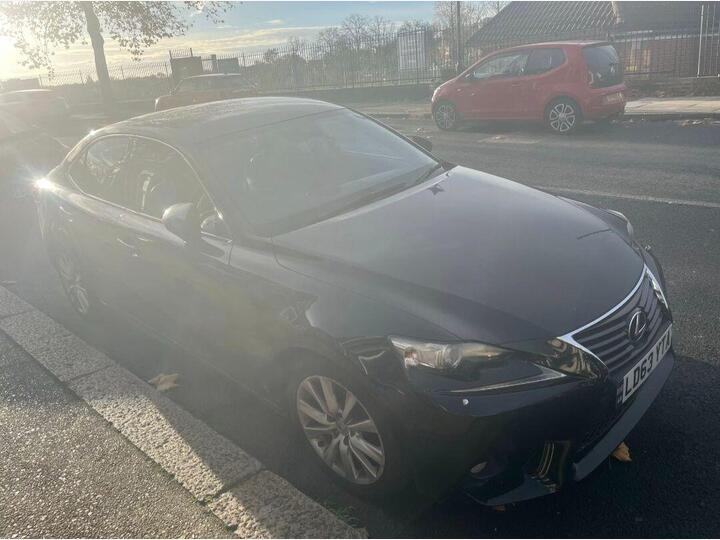 Lexus IS 2.5 300h Luxury E-CVT Euro 5 (s/s) 4dr