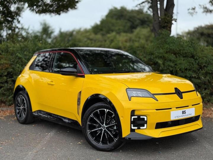 Renault Renault 5 Urban Range 40kWh Iconic Five Auto 5dr