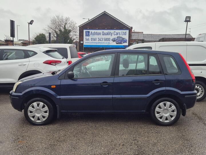 Ford Fusion 1.6 2 5dr