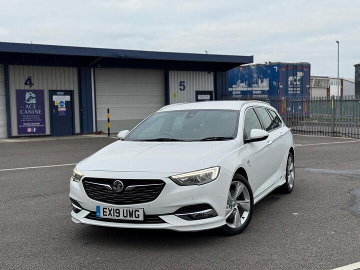 Vauxhall Insignia 2.0 Turbo D BlueInjection SRi VX Line Nav Sports Tourer Euro 6 (s/s) 5dr Vauxhall Insignia 2.0 Turbo D BlueInjection SRi VX Line Nav Sports Tourer Euro 6 (s/s) 5dr