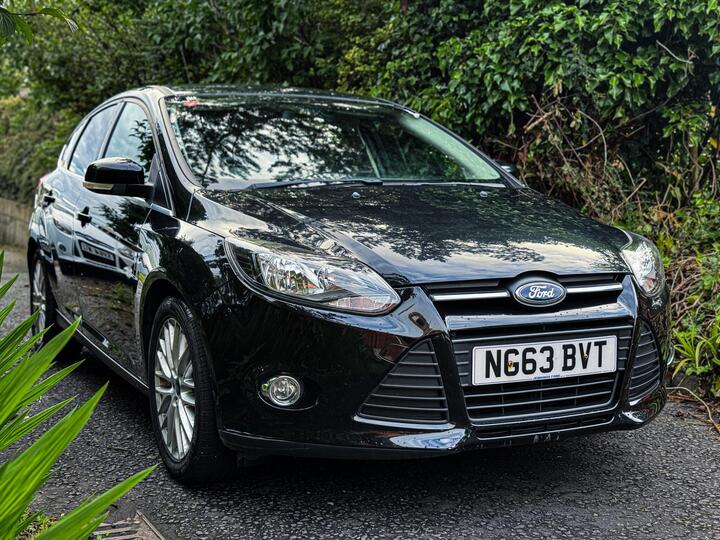 Ford Focus 1.0T EcoBoost Zetec Euro 5 (s/s) 5dr