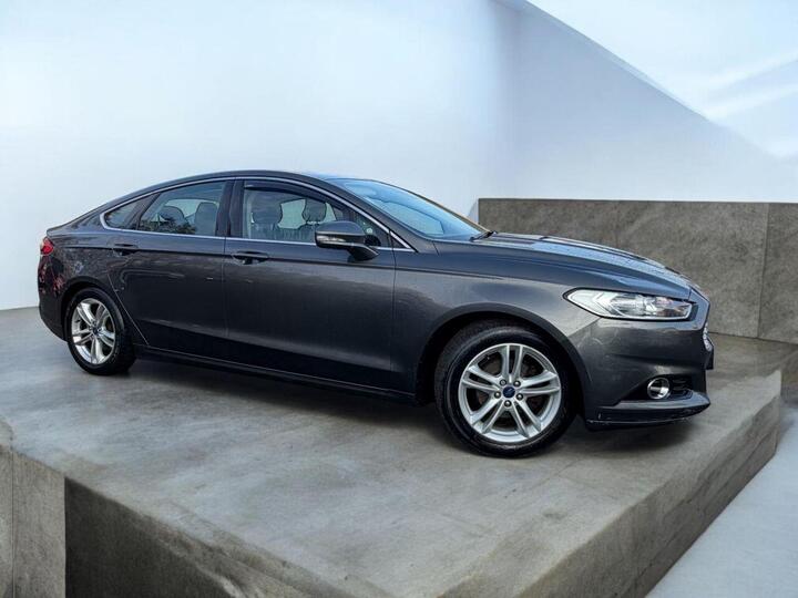 Ford MONDEO 2.0 TDCi Titanium Euro 6 (s/s) 5dr