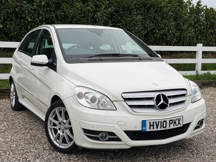 Mercedes-Benz B Class 1.5 B160 BlueEfficiency Sport 5dr Mercedes-Benz B Class 1.5 B160 BlueEfficiency Sport 5dr