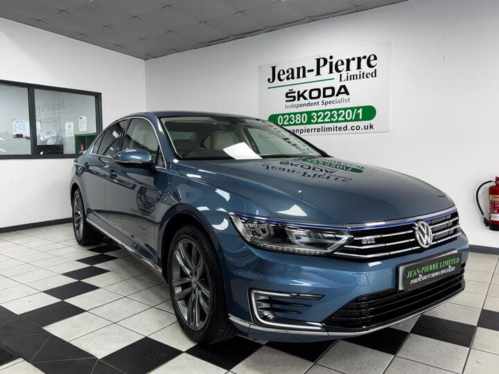 Volkswagen Passat 1.4 TSI GTE DSG Euro 6 (s/s) 4dr