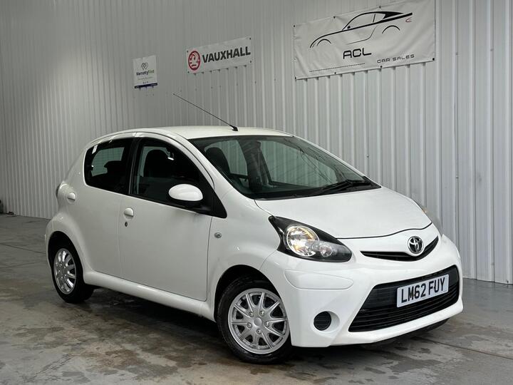 Toyota AYGO 1.0 VVT-i Ice Euro 5 5dr