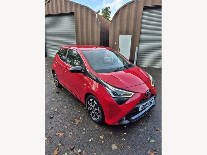 Toyota AYGO 1.0 VVT-i X-trend Euro 6 5dr Toyota AYGO 1.0 VVT-i X-trend Euro 6 5dr