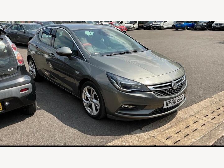 Vauxhall Astra 1.6 CDTi BlueInjection SRi Nav Euro 6 (s/s) 5dr