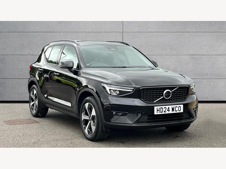 Volvo XC40 2.0 B3 MHEV Plus Dark DCT Auto Euro 6 (s/s) 5dr