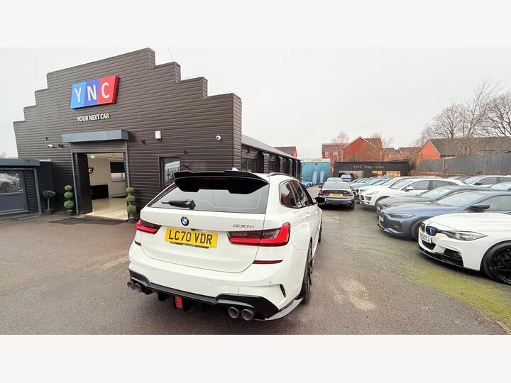 BMW 3 Series 2.0 330e 12kWh M Sport Touring Auto Euro 6 (s/s) 5dr BMW 3 Series 2.0 330e 12kWh M Sport Touring Auto Euro 6 (s/s) 5dr