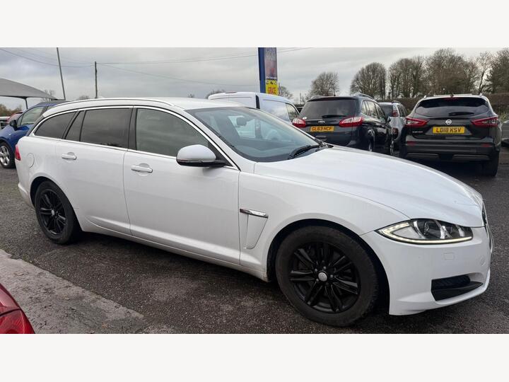 Jaguar XF 2.2d Luxury Sportbrake Auto Euro 5 (s/s) 5dr