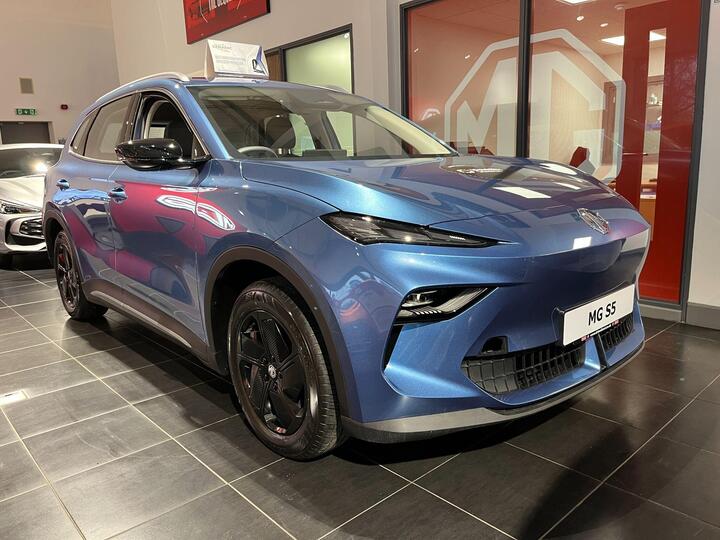 MG MGS5 64kWh SE Long Range Auto 5dr