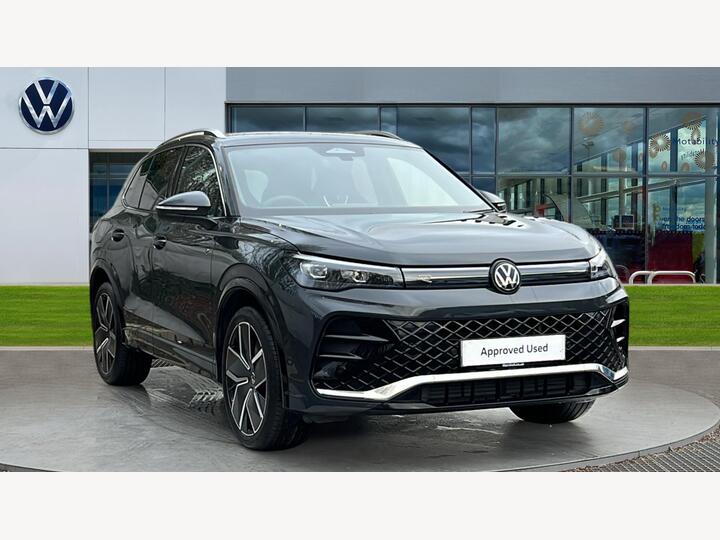 Volkswagen Tiguan 1.5 ETSI MHEV R-Line DSG Euro 6 (s/s) 5dr Volkswagen Tiguan 1.5 ETSI MHEV R-Line DSG Euro 6 (s/s) 5dr