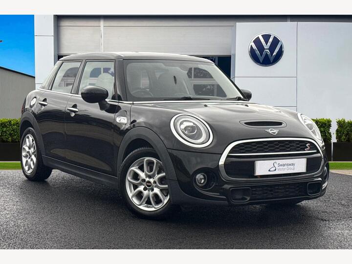 MINI Hatch 2.0 Cooper S Classic Steptronic Euro 6 (s/s) 5dr