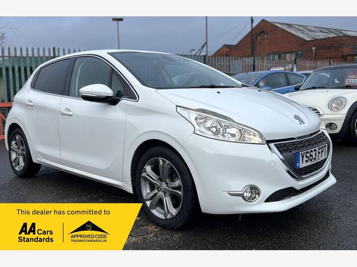 Peugeot 208 1.4 HDi Allure Euro 5 5dr