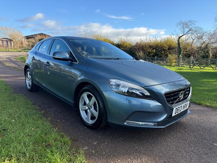 Volvo V40 1.6 D2 SE Euro 5 (s/s) 5dr