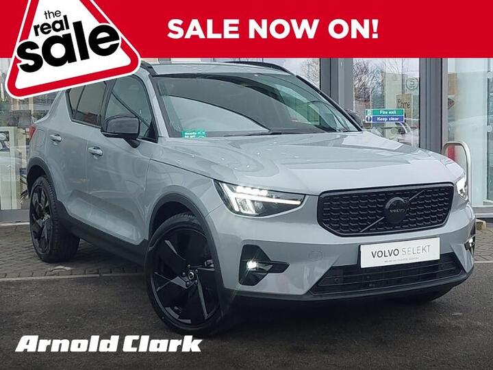 Volvo XC40 2.0 B3 MHEV Plus Black Edition DCT Auto Euro 6 (s/s) 5dr