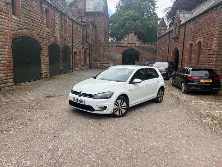 Volkswagen E-GOLF 35.8kWh E-Golf Auto 5dr Volkswagen E-GOLF 35.8kWh E-Golf Auto 5dr