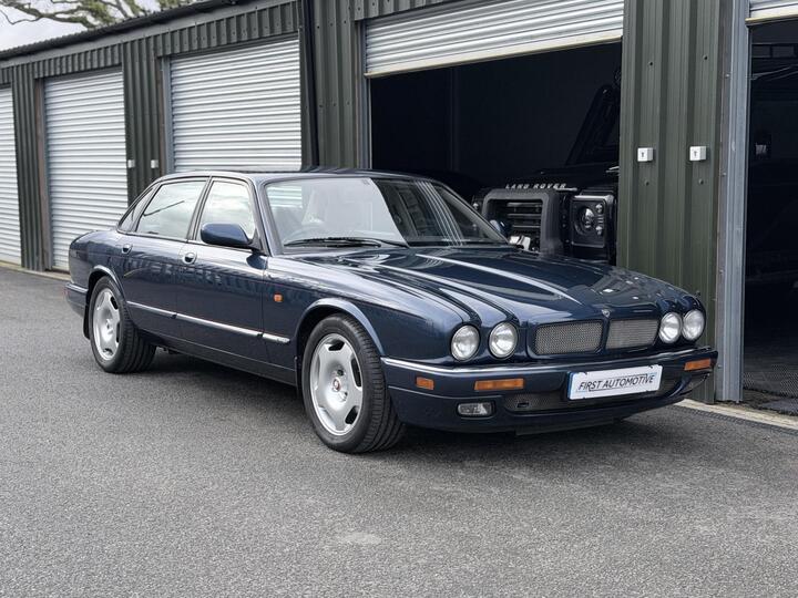 Jaguar XJR 4.0 4dr