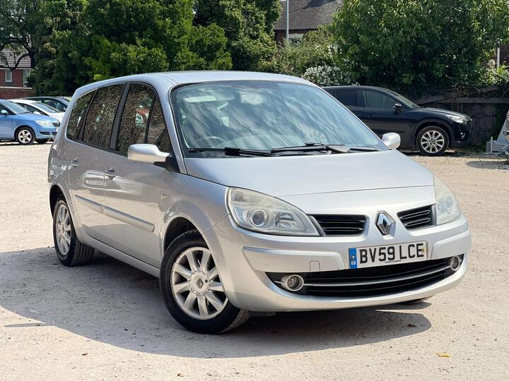 Renault Grand Scenic 1.6 VVT Dynamique 5dr