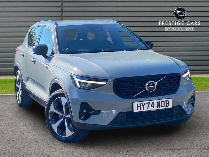 Volvo XC40 2.0 B3 MHEV Plus Dark DCT Auto Euro 6 (s/s) 5dr