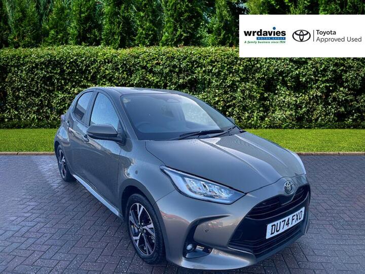 Toyota Yaris 1.5 VVT-h Design E-CVT Euro 6 (s/s) 5dr Toyota Yaris 1.5 VVT-h Design E-CVT Euro 6 (s/s) 5dr